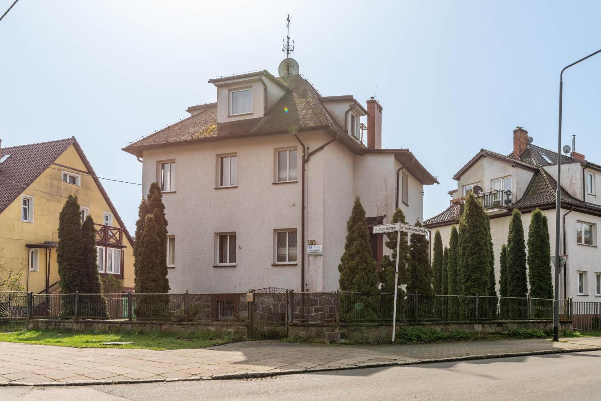 Dom Pracy Twórczej Acomodação com café da manhã Świnoujście Exterior foto